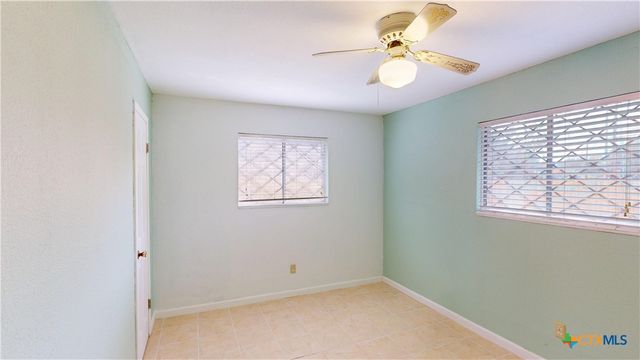 101 Canterbury Lane, Victoria, TX 77904