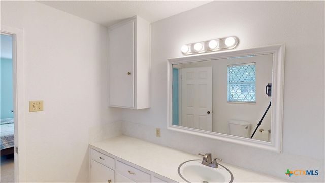 101 Canterbury Lane, Victoria, TX 77904