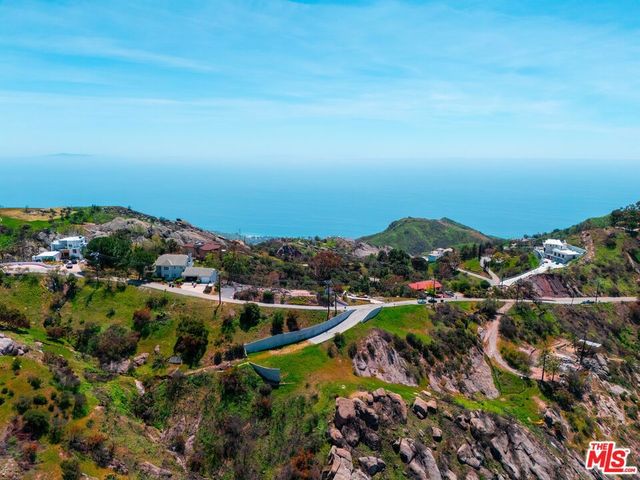 24775 W Saddle Peak Road, Malibu, CA 90265