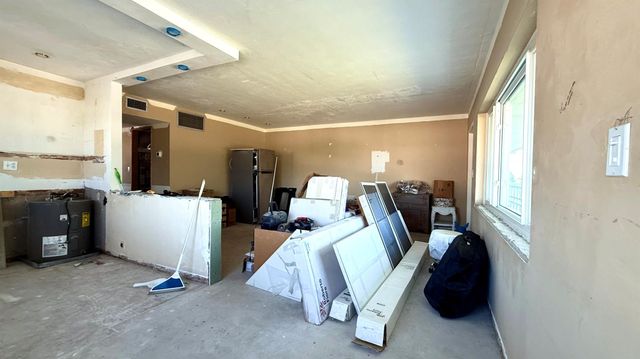 2102 Lake Osborne Drive 15, Lake Worth Beach, FL 33461