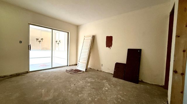 2102 Lake Osborne Drive 15, Lake Worth Beach, FL 33461