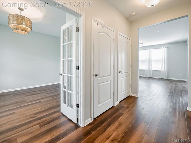 7994 Chestnut Drive, Westland, MI 48185