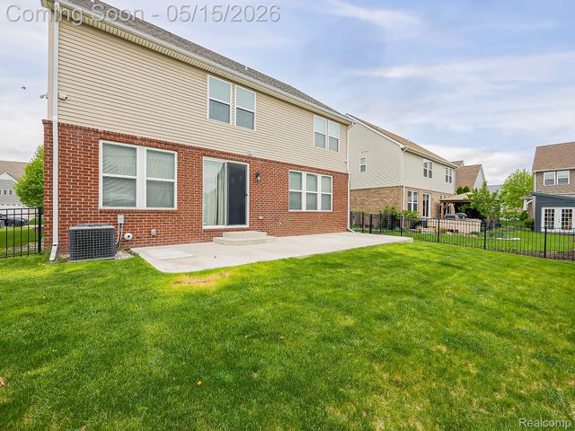 7994 Chestnut Drive, Westland, MI 48185
