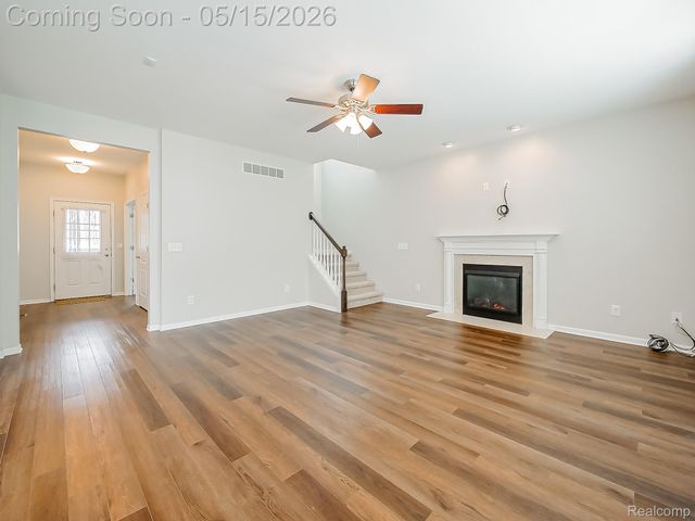 7994 Chestnut Drive, Westland, MI 48185