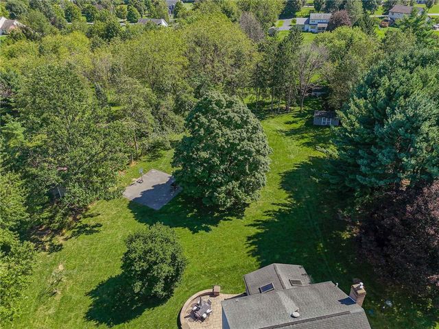 8357 Winchester Lane, Lower Macungie Twp, PA 18011