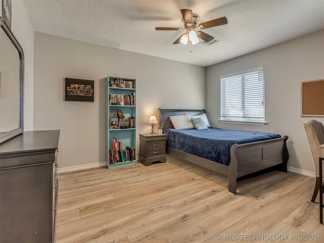 3000 Loris Lane, Bartlesville, OK 74006