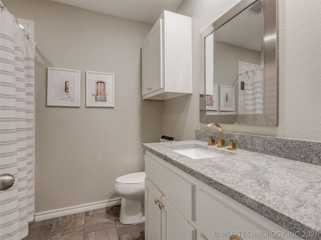 3000 Loris Lane, Bartlesville, OK 74006