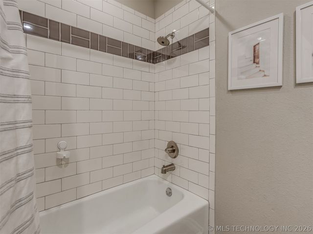 3000 Loris Lane, Bartlesville, OK 74006