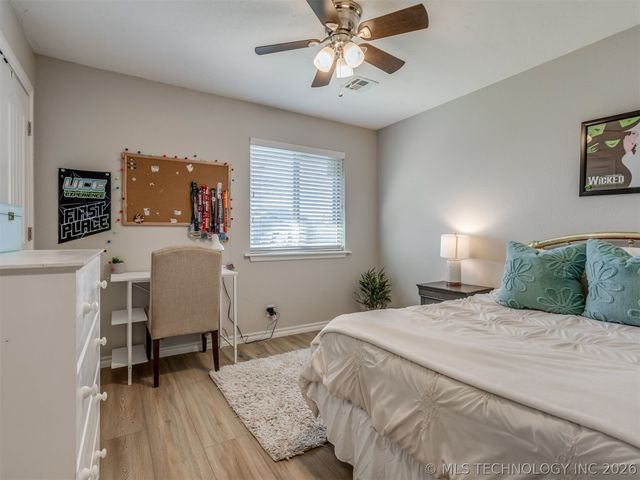 3000 Loris Lane, Bartlesville, OK 74006