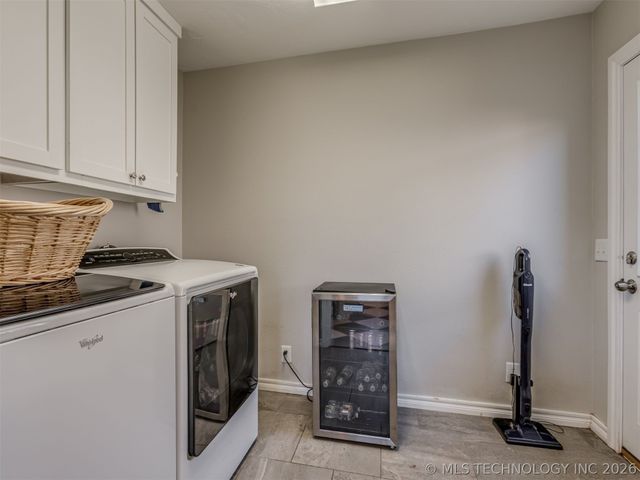 3000 Loris Lane, Bartlesville, OK 74006