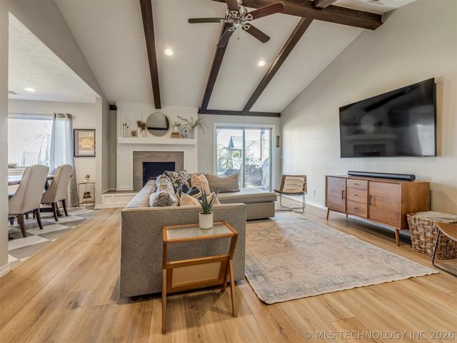 3000 Loris Lane, Bartlesville, OK 74006