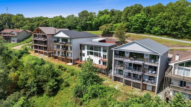 9192 N Park Road, Rogers, AR 72756