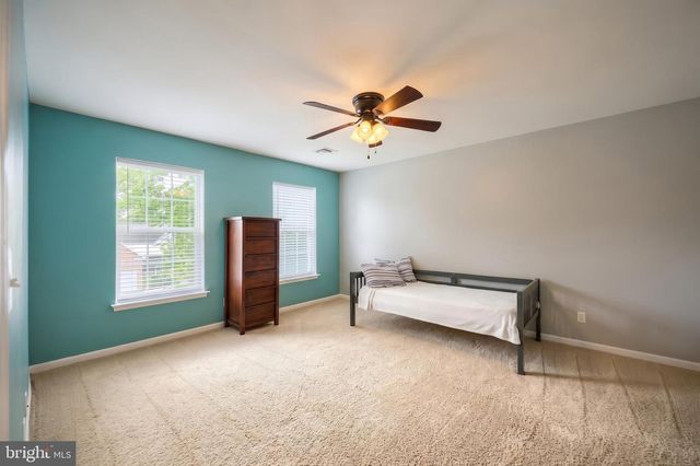 1243 WINDING OAK DR, York, PA 17403