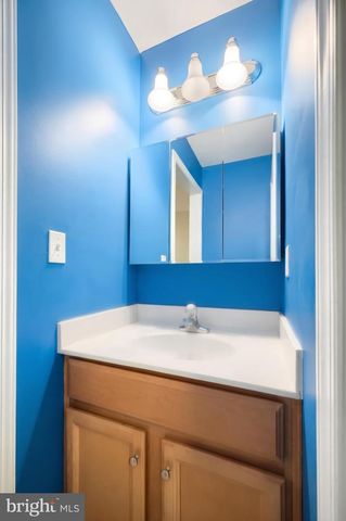 1243 WINDING OAK DR, York, PA 17403