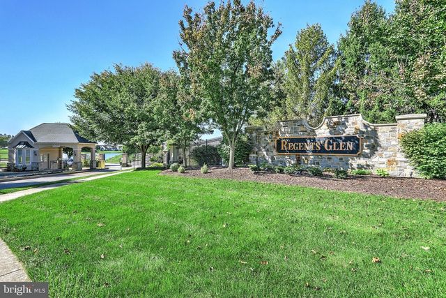 1243 WINDING OAK DR, York, PA 17403