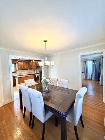 5 Fenimore Blvd, Springfield, MA 01108