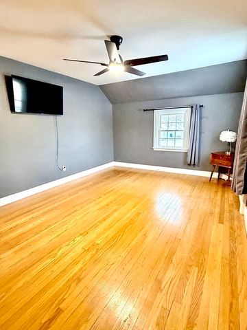 5 Fenimore Blvd, Springfield, MA 01108