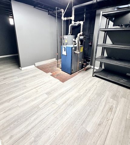 5 Fenimore Blvd, Springfield, MA 01108