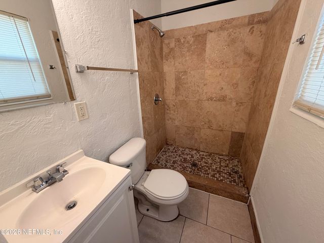 6631 N BO PEEP Drive, Jacksonville, FL 32210