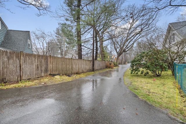 13 Fells Rd, Wellesley, MA 02482