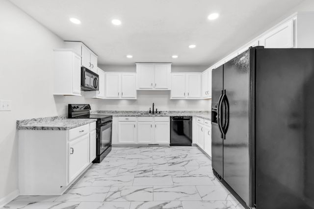 260 Cheshire Rd, Clarksville, TN 37043