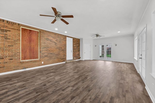 260 Cheshire Rd, Clarksville, TN 37043