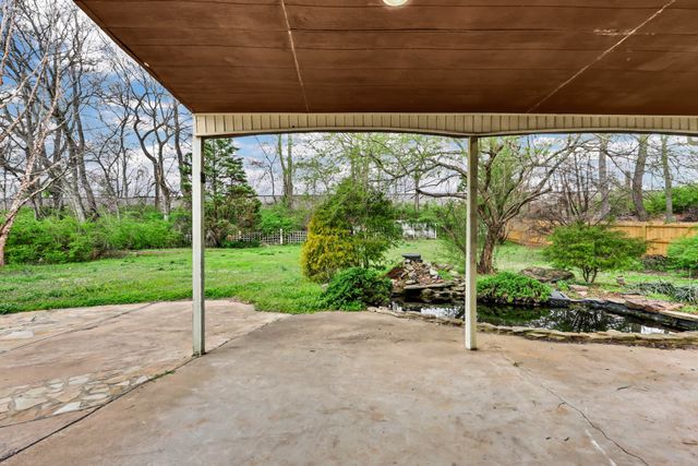 260 Cheshire Rd, Clarksville, TN 37043