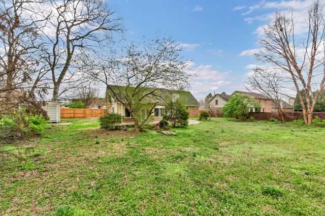 260 Cheshire Rd, Clarksville, TN 37043