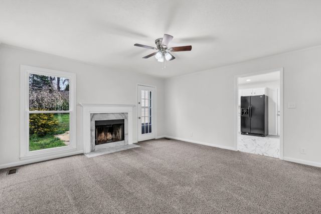 260 Cheshire Rd, Clarksville, TN 37043