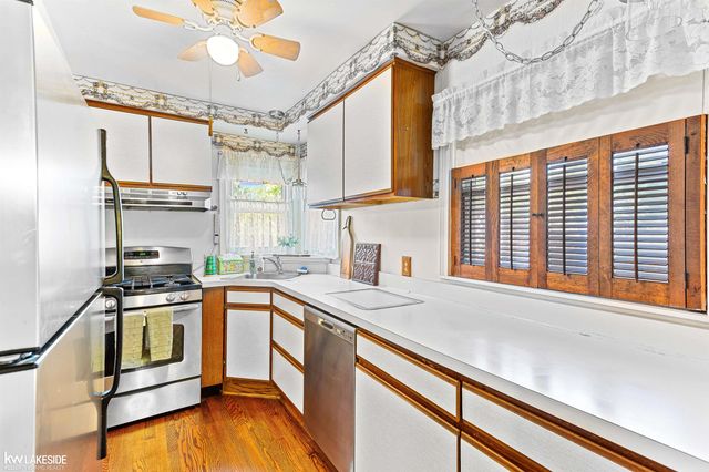 1992 Thomas Avenue, Berkley, MI 48072