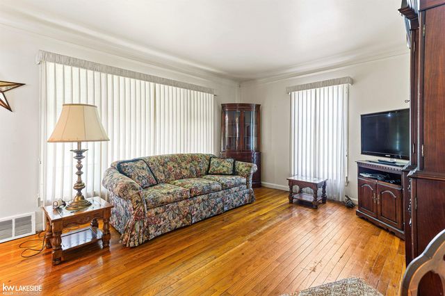 1992 Thomas Avenue, Berkley, MI 48072