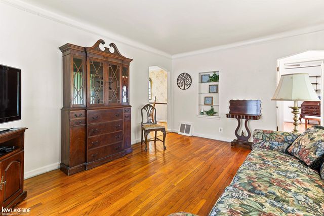 1992 Thomas Avenue, Berkley, MI 48072