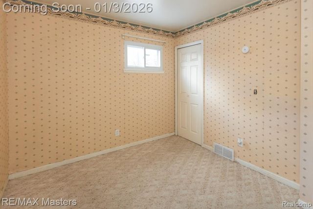 4696 Syracuse Street, Dearborn Heights, MI 48125