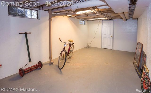 4696 Syracuse Street, Dearborn Heights, MI 48125