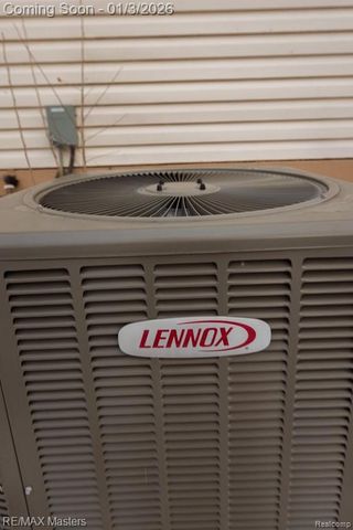 4696 Syracuse Street, Dearborn Heights, MI 48125