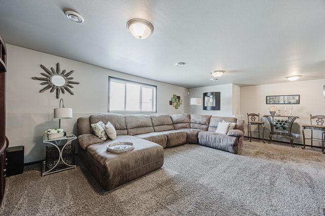 2634 7th Street W, West Fargo, ND 58078