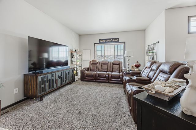 2634 7th Street W, West Fargo, ND 58078