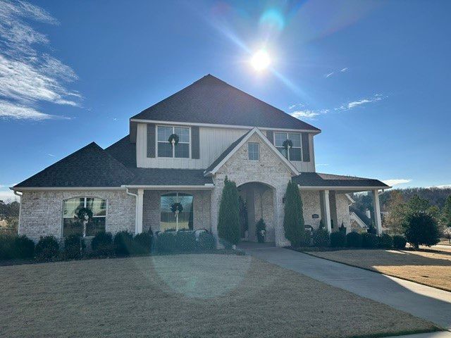 5213 Saddleridge Drive, Fayetteville, AR 72703