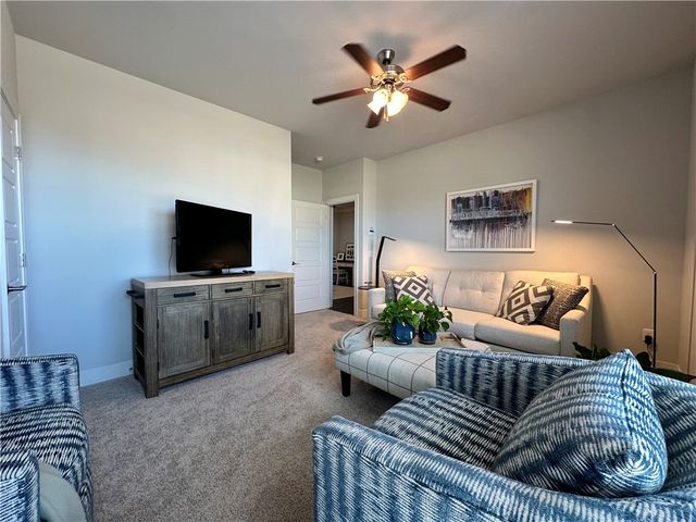 5213 Saddleridge Drive, Fayetteville, AR 72703