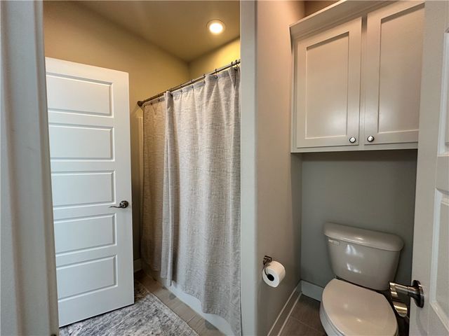 5213 Saddleridge Drive, Fayetteville, AR 72703