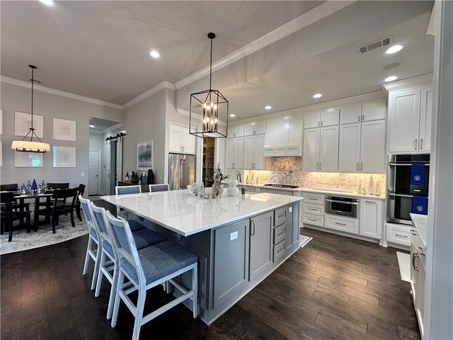 5213 Saddleridge Drive, Fayetteville, AR 72703