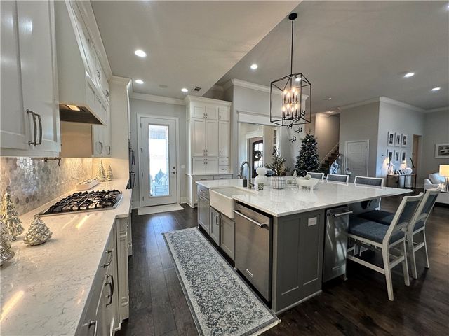 5213 Saddleridge Drive, Fayetteville, AR 72703