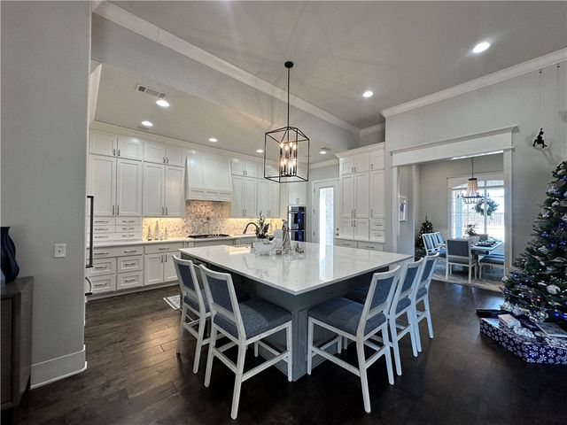 5213 Saddleridge Drive, Fayetteville, AR 72703