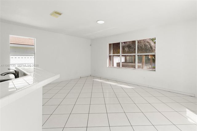 2327 NW 187th Ave, Pembroke Pines, FL 33029