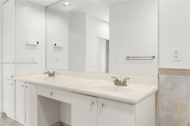 2327 NW 187th Ave, Pembroke Pines, FL 33029