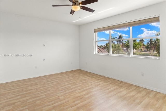 2327 NW 187th Ave, Pembroke Pines, FL 33029