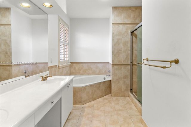 2327 NW 187th Ave, Pembroke Pines, FL 33029