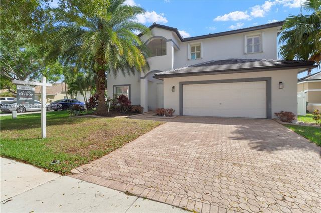 2327 NW 187th Ave, Pembroke Pines, FL 33029