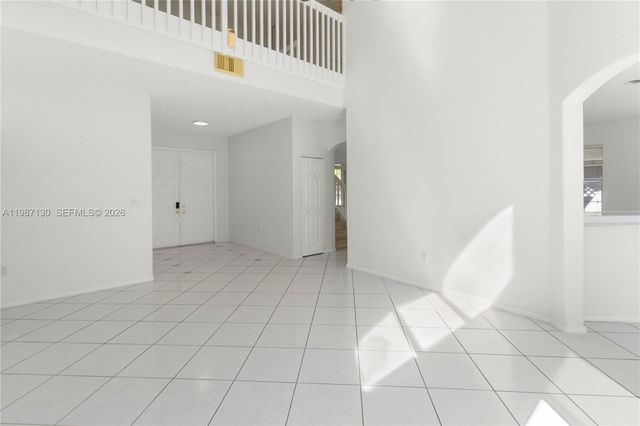 2327 NW 187th Ave, Pembroke Pines, FL 33029