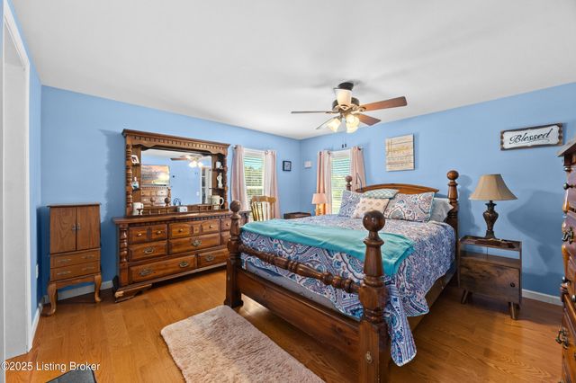 365 Ridgecrest Dr, Taylorsville, KY 40071